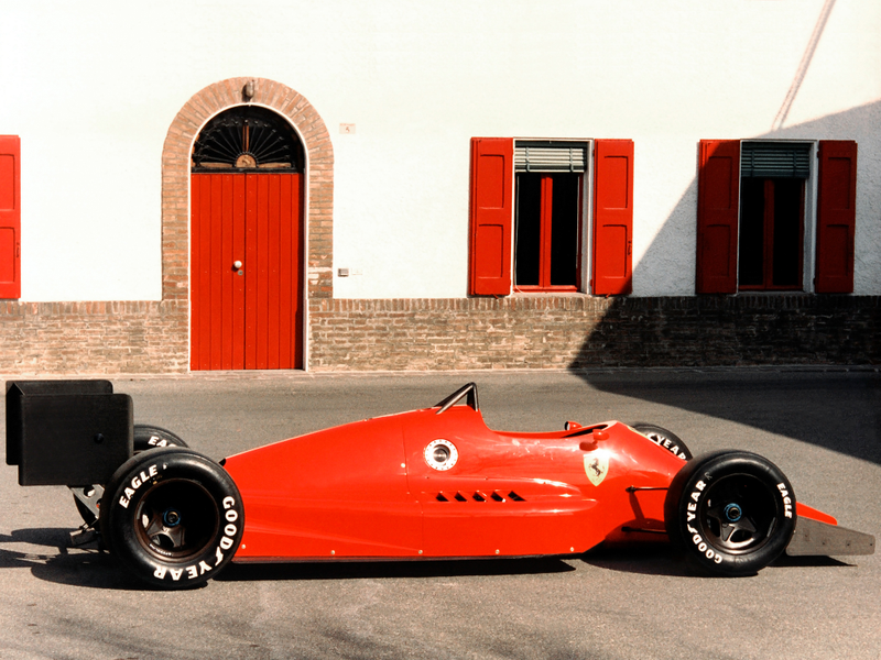 Illustration for article titled The Ten Craziest Engines Of The Indy 500